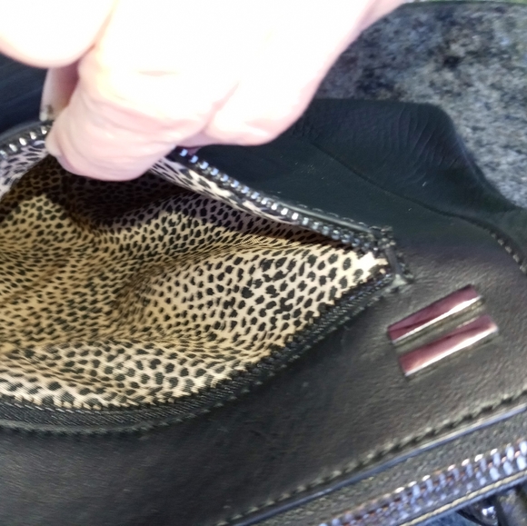 EXPRESS Wristlet - Picture 3 of 11